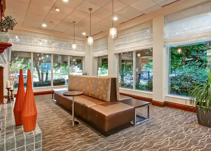Hilton Garden Inn Toronto / Burlington